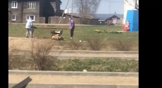 Женщина  украла скамейки из центра города в Костромской области