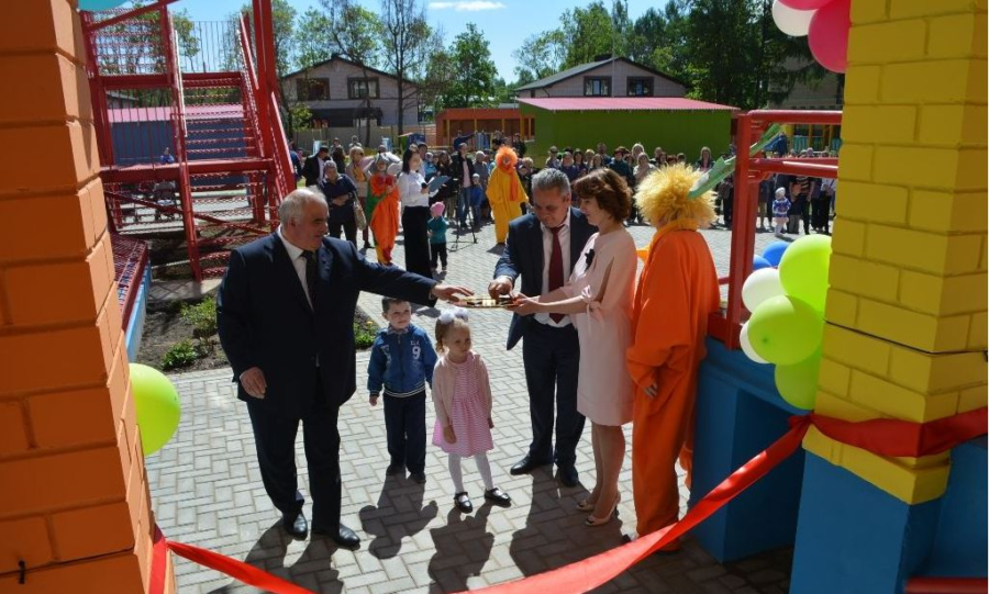 Сергей Ситников открыл в Костроме самый современный детский сад