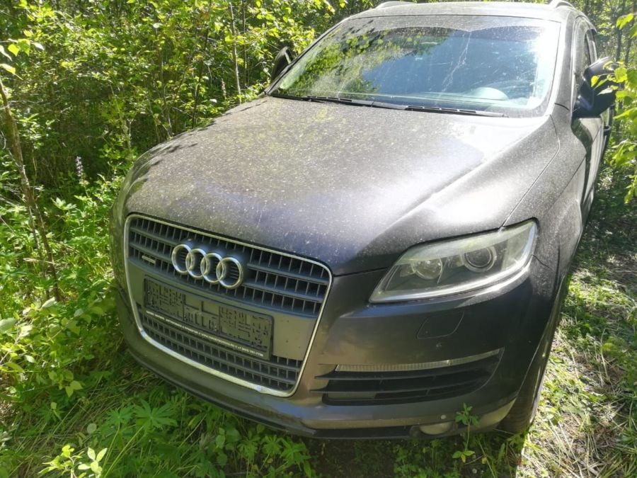 Попытка продать элитный Audi Q7 закончилась для костромича криминалом