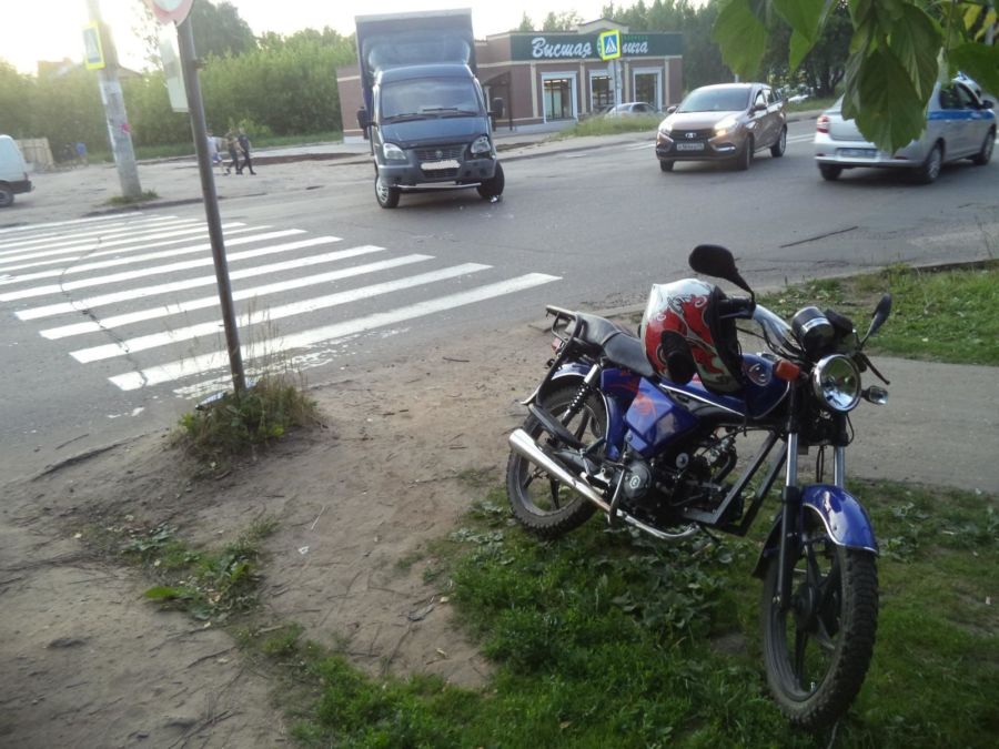 Два подростка в Костроме пострадали во время аварии с «Газелью»