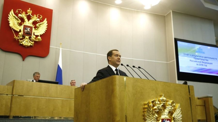 Дмитрий Медведев приказал больше не платить 50 рублей некоторым костромским мамам