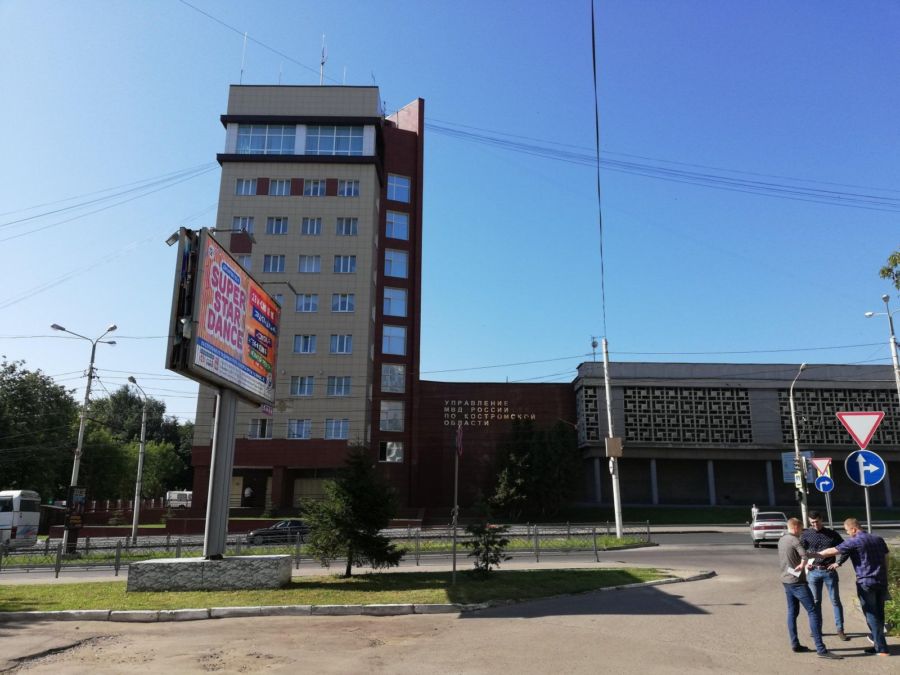 Автобус сбил пенсионерку напротив главного здания полиции в Костроме