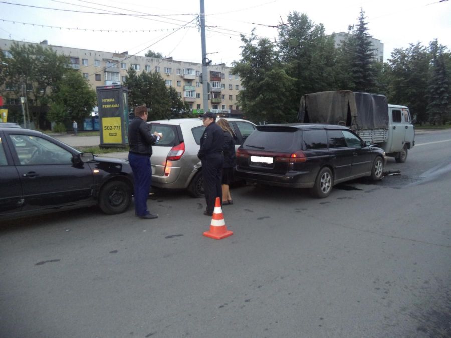 Водитель из Костромы сбежал с места массовой аварии из-за страха самосуда