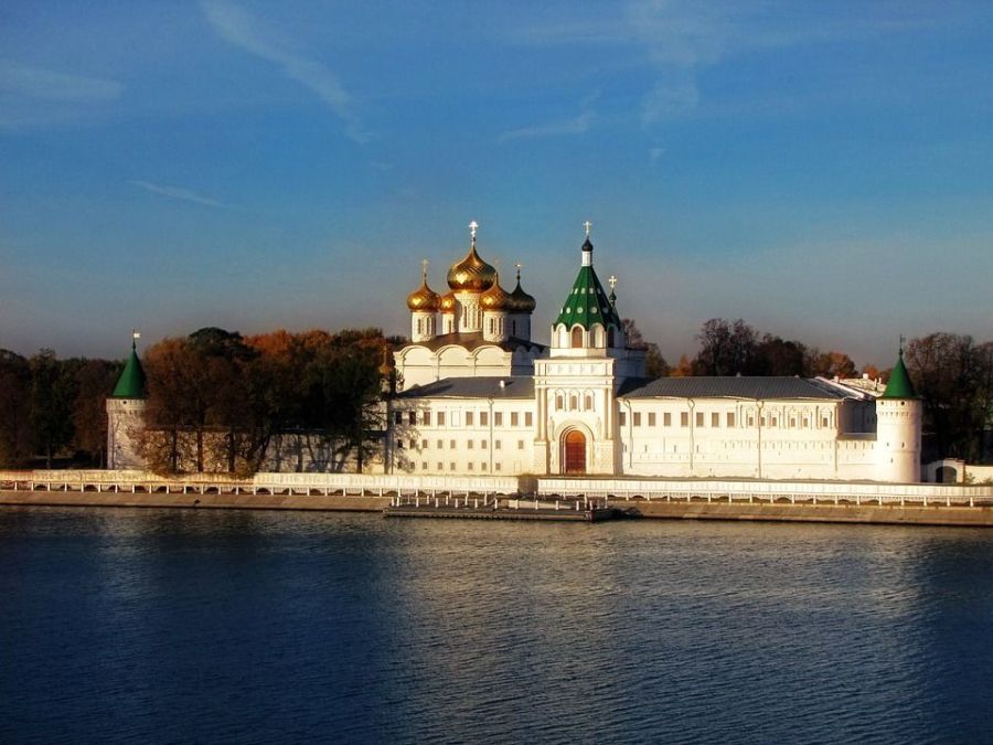 Москвичам посоветовали на выходные уезжать в Кострому