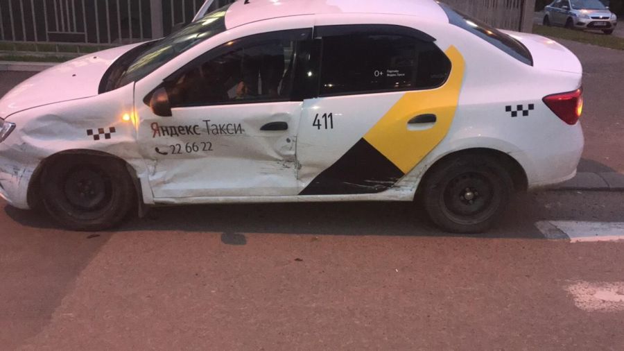 Пассажирка «Яндекс. Такси» получила тяжелые травмы в ДТП