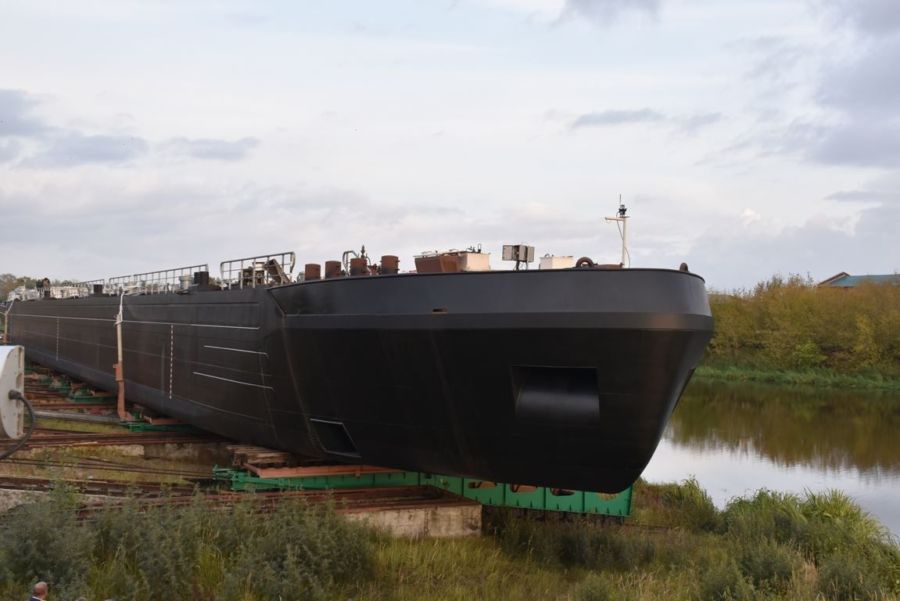 Костромичи сделали огромный танкер для Голландии