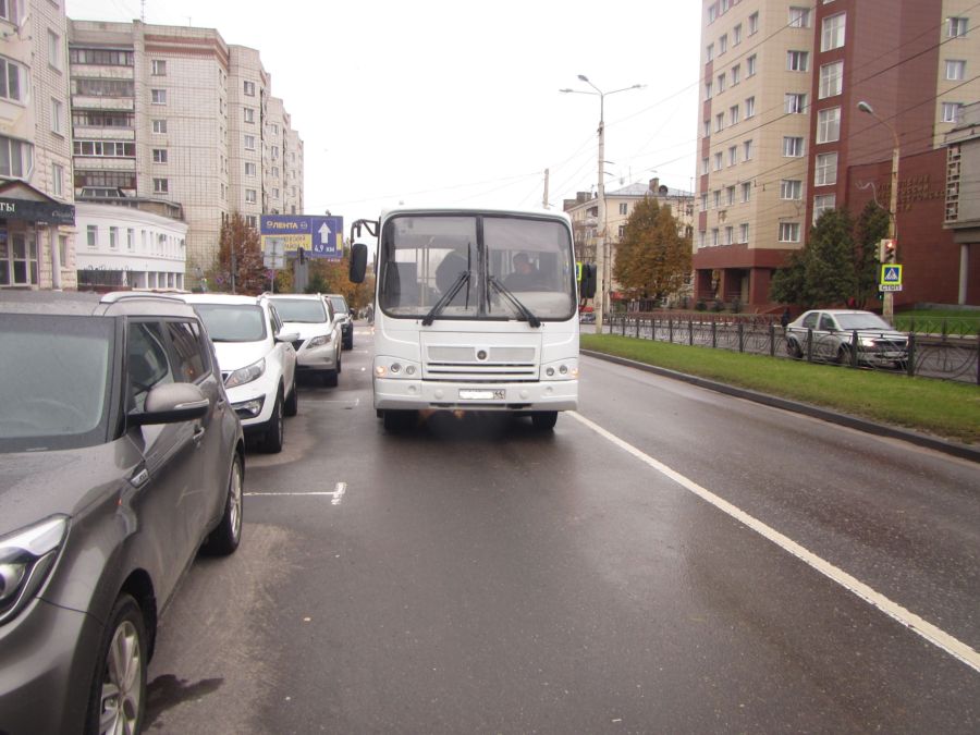 Пассажирский автобус создал пробку на центральной улице Костромы