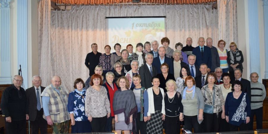 Работники Костромаэнерго поздравили ветеранов предприятия с Международным днем пожилых людей