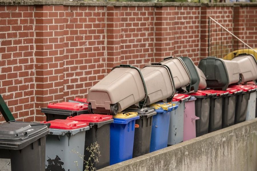 Жителей частного сектора в Костроме пообещали избавить от мусора у контейнеров