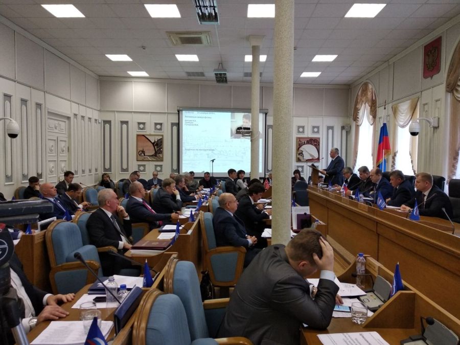Депутаты предложили праздновать День отца в Костроме за счет семейного бюджета