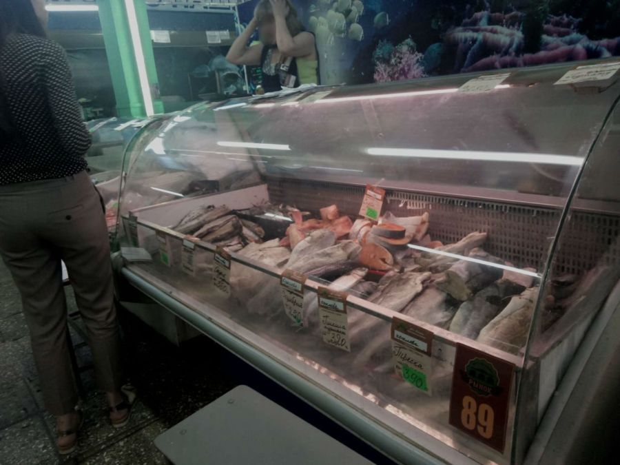 Костромичам продают странную рыбу в центре города