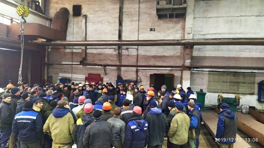 Работникам «Костромской Верфи» выдали часть зарплаты после невыхода на работу