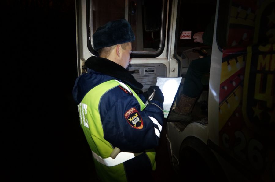 Инспекторы в Костроме за день обнаружили 10 неисправных автобусов