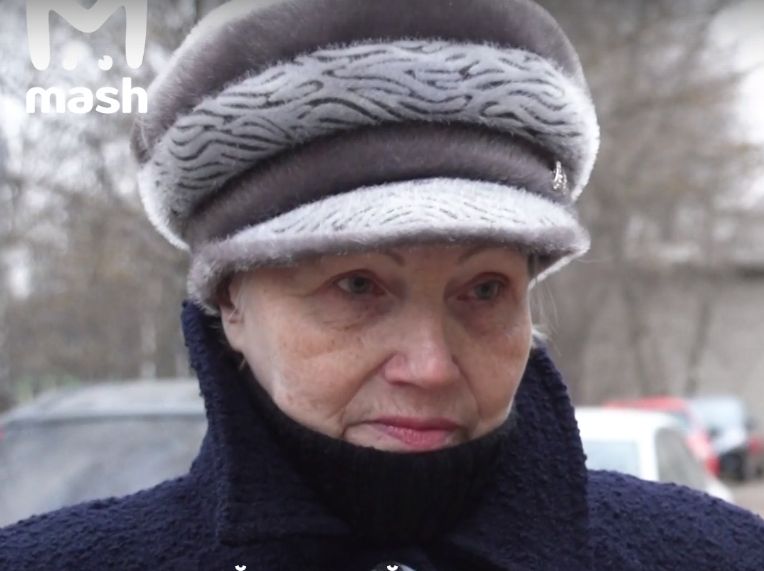 Костромская бабушка спасает больных детей, собирая пластик по всему городу
