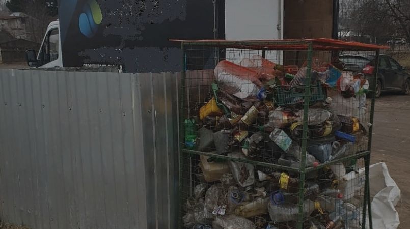 Костромскую пенсионерку-эколога наградили мусорным контейнером за доброту