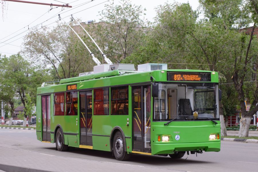 Костромские чиновники пощупали 30 троллейбусов — подарок из Москвы