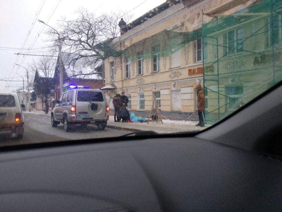 Костромичей шокировало тело женщины в центре города