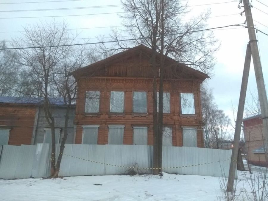 Старый вокзал в Костроме укроют тканью за 300 тысяч рублей