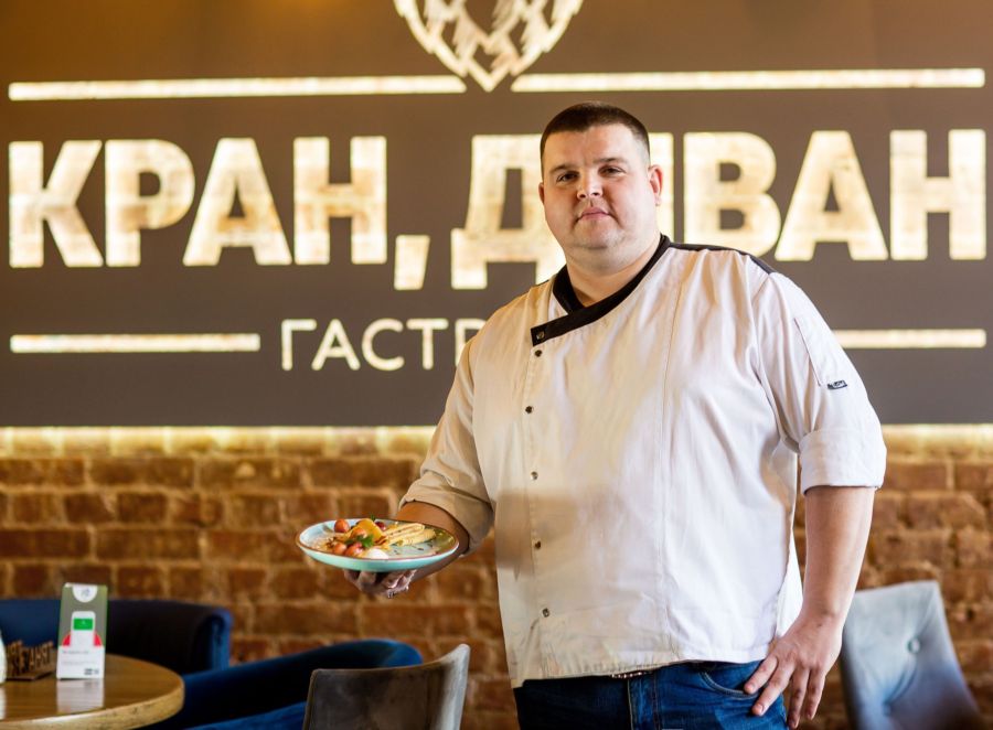 Известный шеф-повар из Костромы раскрыл секрет самых вкусных блинов