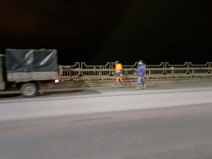 Деформационные швы костромского моста сегодня ночью снова подвергли ремонту