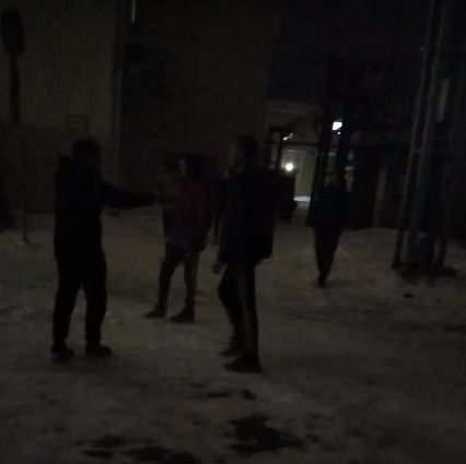 Подростки устроили массовую драку у торгового центра «Галерея» в Костроме