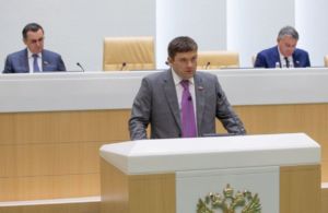 Костромской сенатор потребует у авиакомпаний вернуть людям деньги за билеты