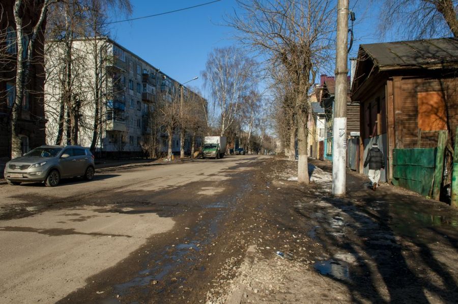 Костромичи жалуются на реку на улице Космонавтов