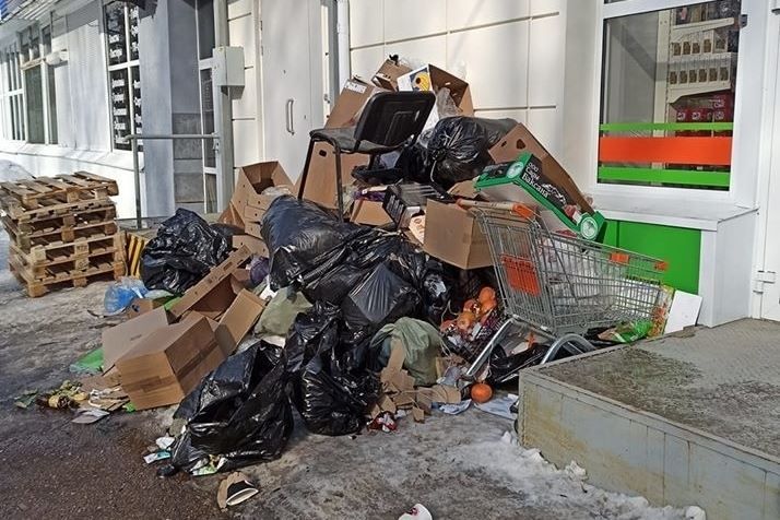 Супермаркеты в Костроме начали наказывать за свинарники в городе