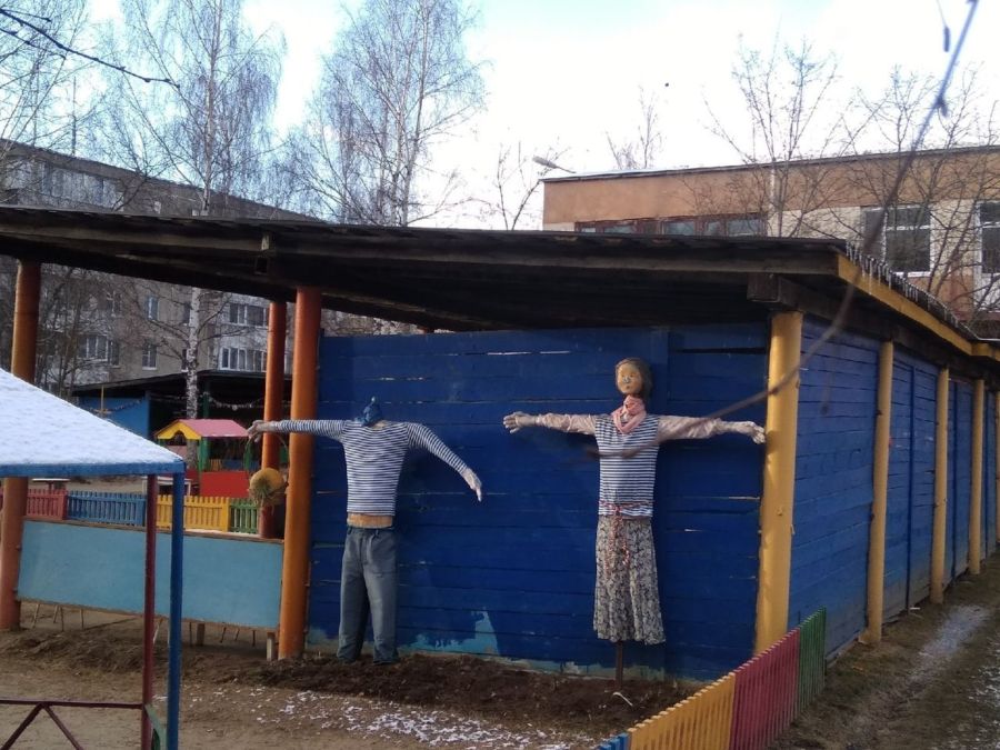 Обезглавленные статуи в детском саду перепугали костромичей