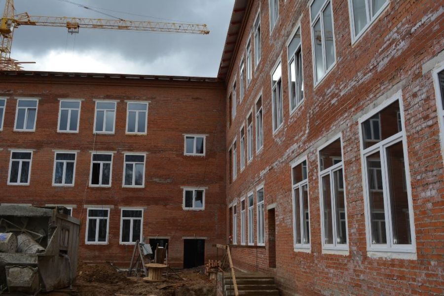 Школа в Костроме на месте рощи уже построена наполовину