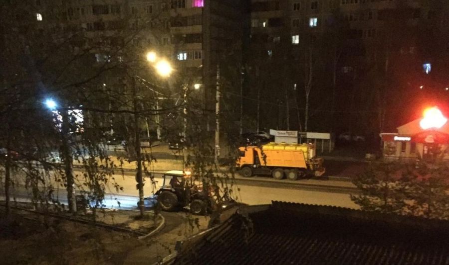 Весь Давыдовский район в Костроме не спал из-за ночного ремонта дороги