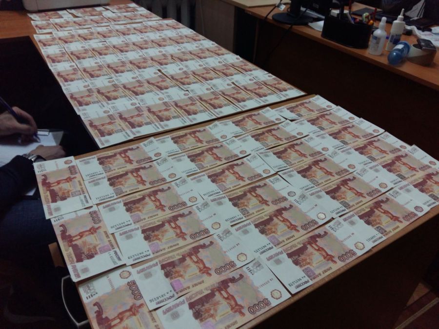 Костромич купил 300 тысяч поддельных рублей через тайники-закладки