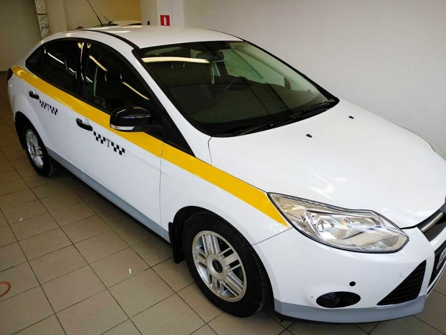 Костромские такси теперь будут черно-бело-желтыми