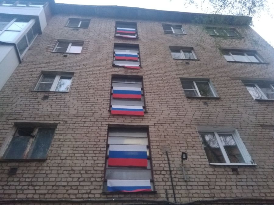 Парады Победы сегодня прошли в нескольких дворах Костромы