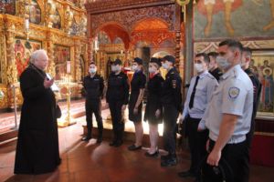 Костромских полицейских научили общаться с верующими