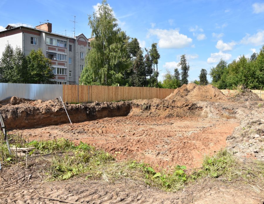 Дом с бесплатными квартирами начали строить в Костроме