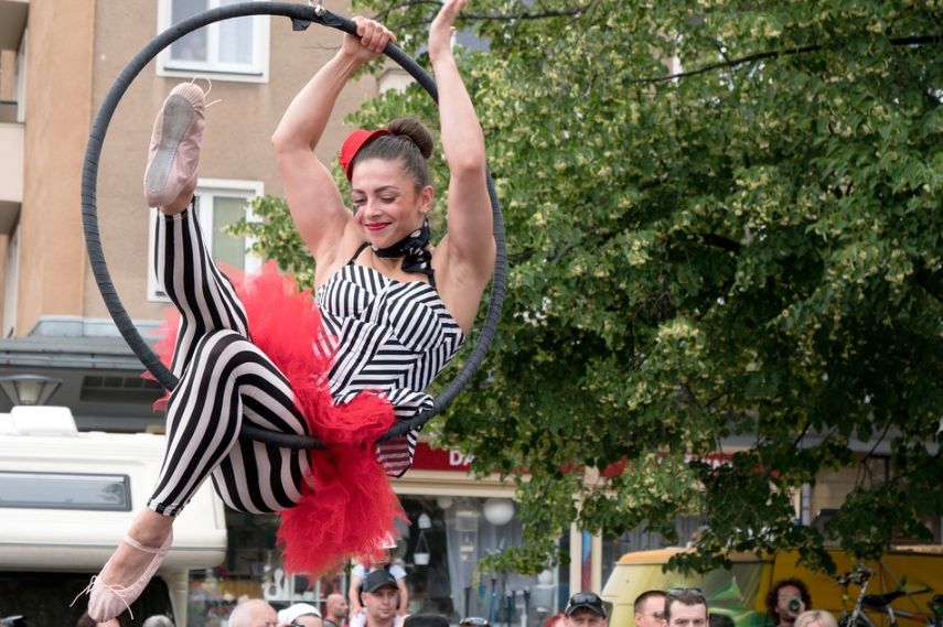 Артистам костромского цирка предложили устраивать представления на улице