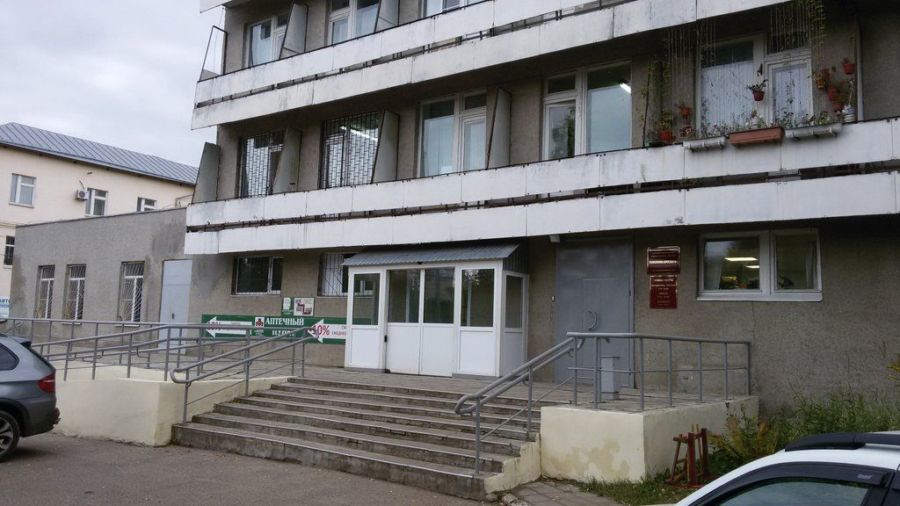 Власти решают, что делать с самой «тяжелой» поликлиникой Костромы