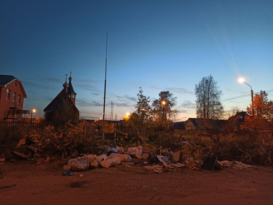 Жителей всеми забытого района Костромы избавят от адских помоек