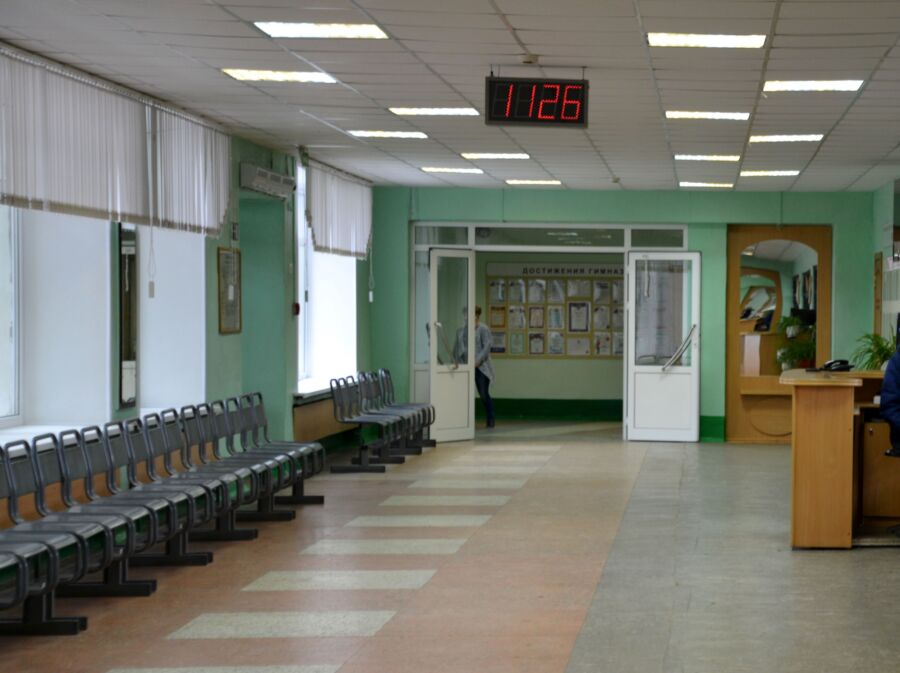 Десятки классов в школах Костромы отправили домой из-за коронавируса и простуды