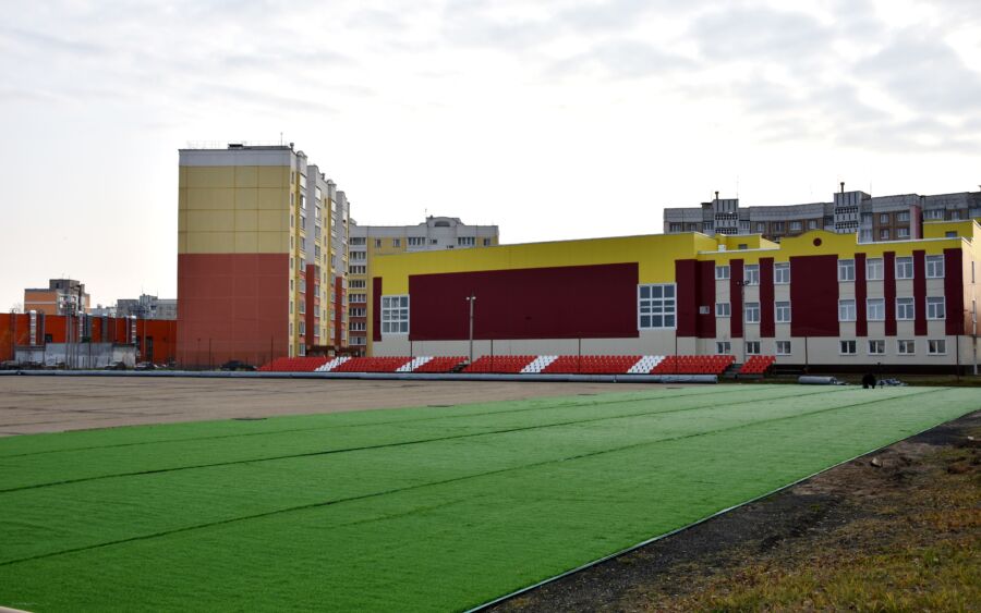 Футбольное поле за 10 миллионов рублей вот-вот откроют в Костроме