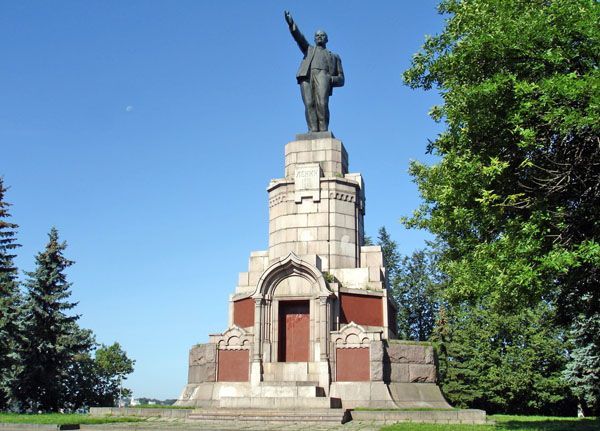 Бывший мэр Костромы: памятник Ленину в парке может рухнуть в любой момент
