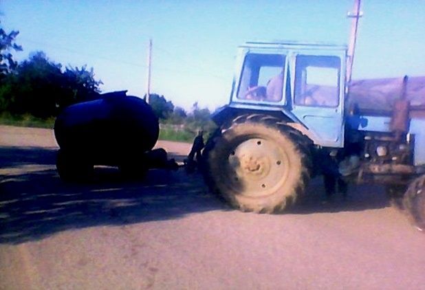 Костромич на тракторе спас целое село от исчезновения