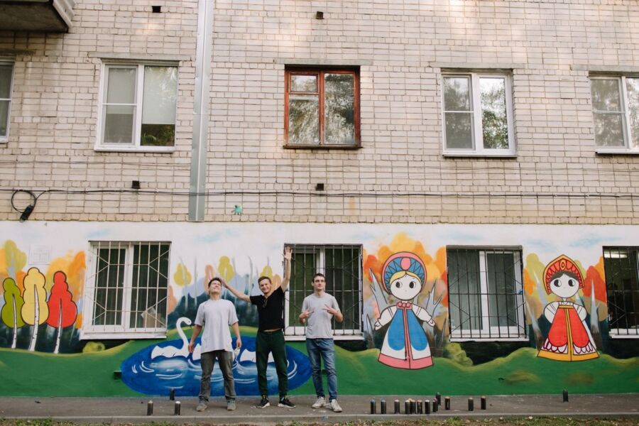 Художники Костромы превратили детскую поликлинику в сказочную страну