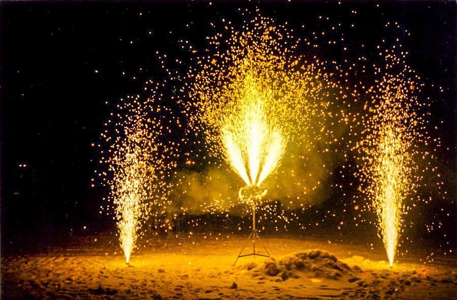 Новогодние фейерверки будут запускать в Костроме: список площадок