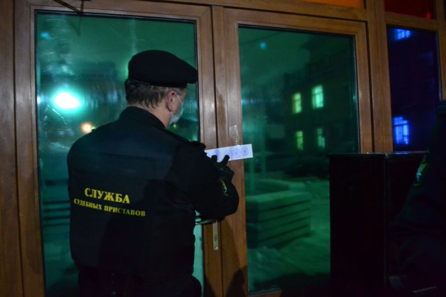 Отдыхающих будут выгонять из баров Костромы в новогоднюю ночь