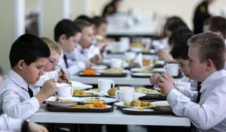 Костромским школьникам перестали давать на завтрак и обед одно и то же