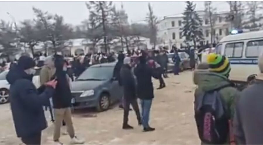 Стало известно число задержанных на митинге в Костроме
