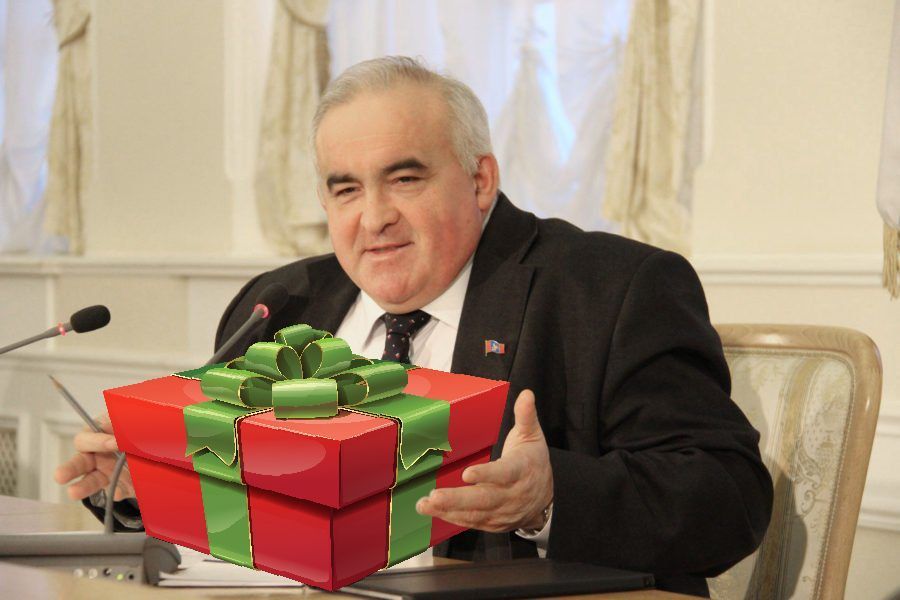 Костромской губернатор сегодня получит множество подарков