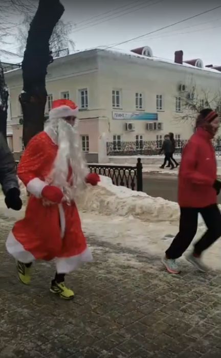 Деда Мороза заметили убегающим из Костромы